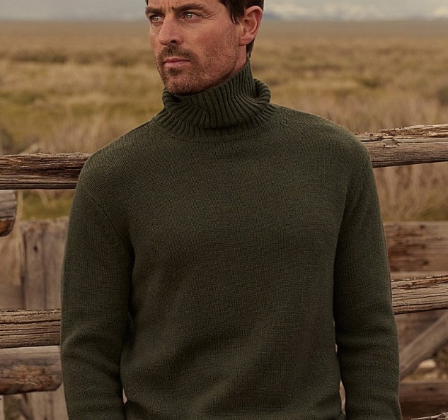 The definitive list of the best men's wool sweaters this season - The Manual