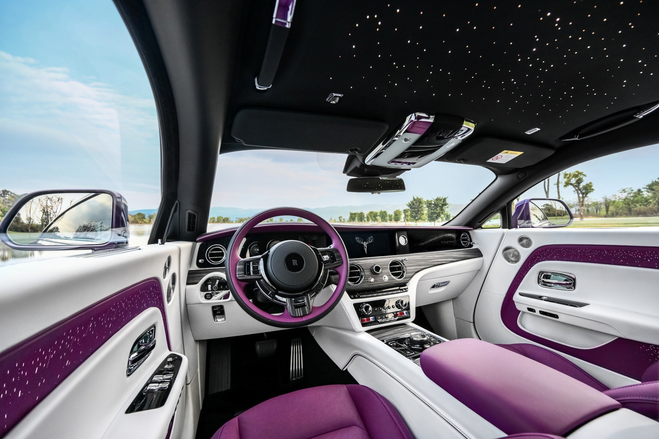 Rolls Royce Spectre interior 