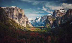 A view between a valley in Yosemite national park during February