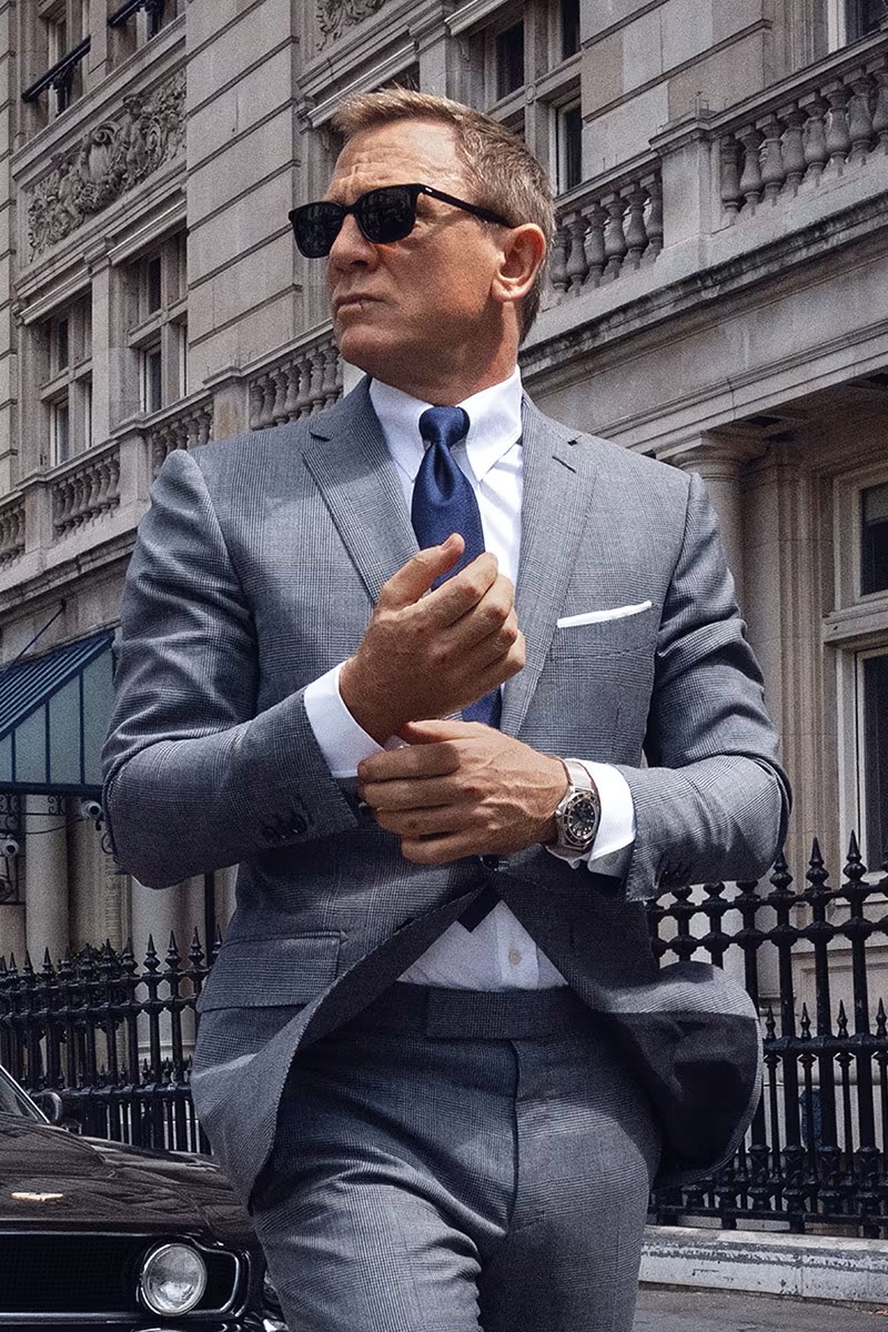 007 TRAVELERS: Daniel Craig and Omega's new watch inspired by Commander Bond