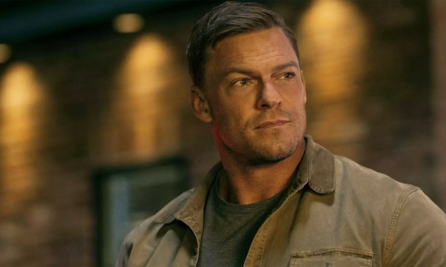 Alan Ritchson in Reacher.