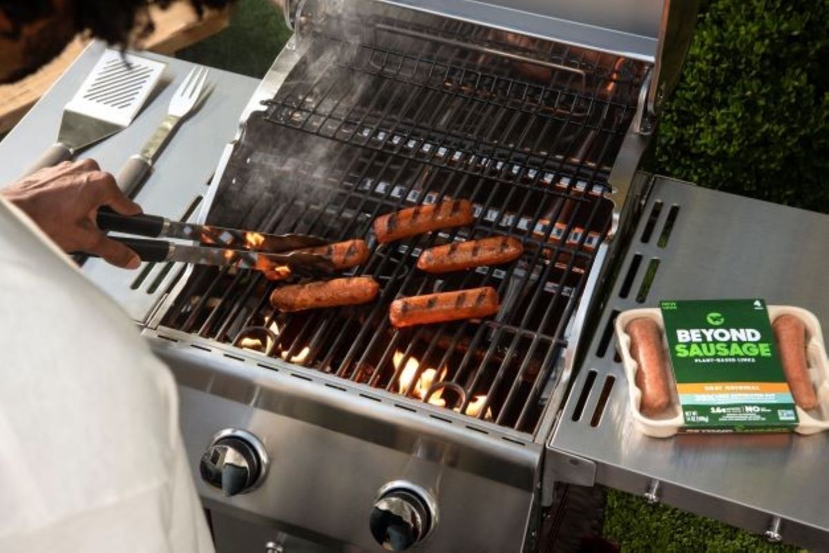 Beyond Meat has brand new sausage offerings (just in time for the 4th ...