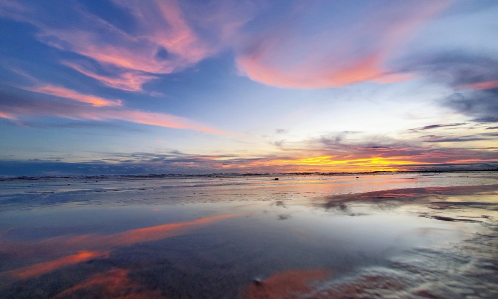 Costa Rica ocean and sun