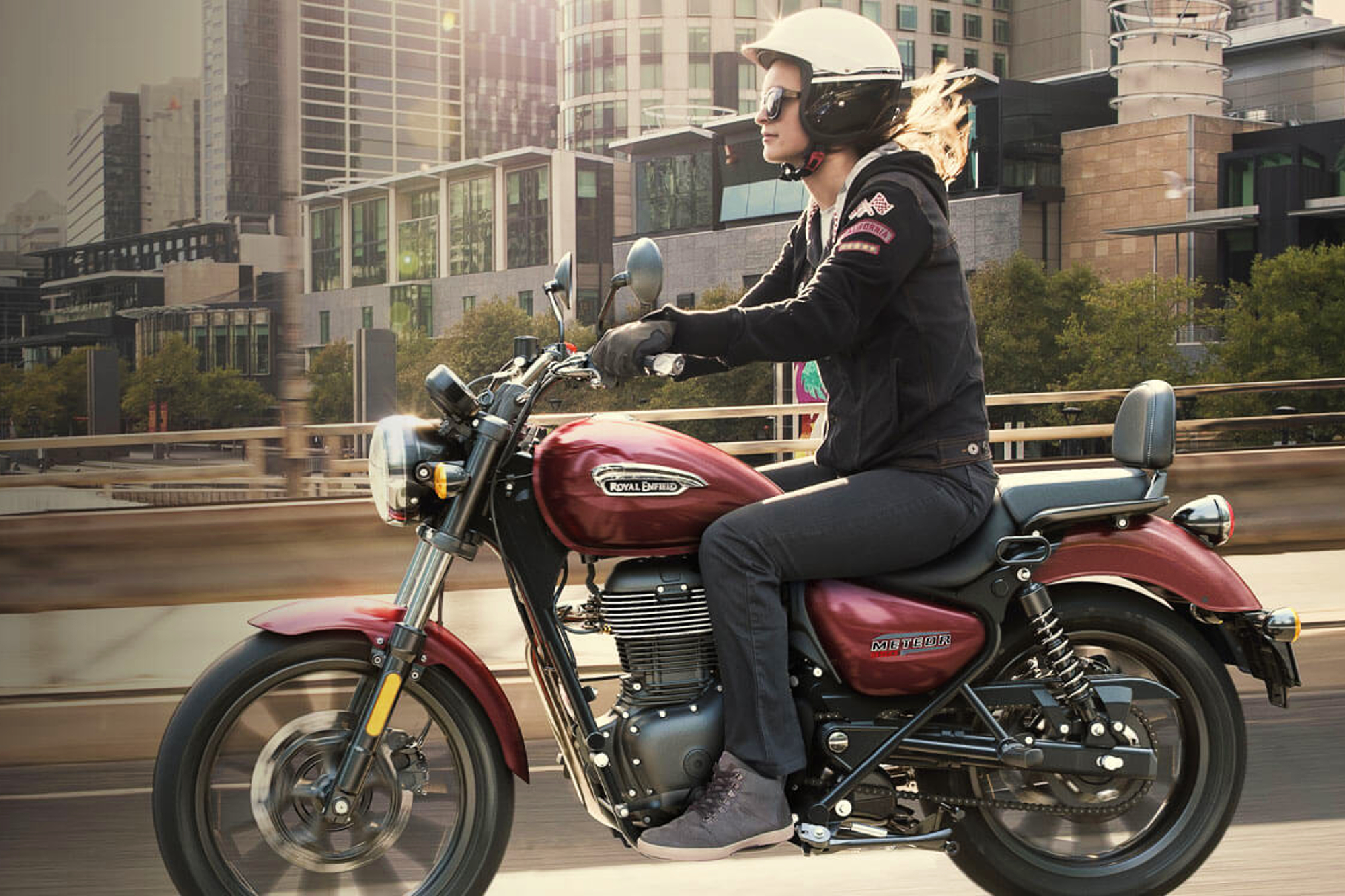 Royal Enfield Meteor 350 with red tank and fenders.