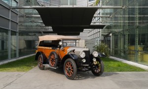 1914 Benz 8-20PS Jadewagen at the Nicolis Museum right front three-quarter view.