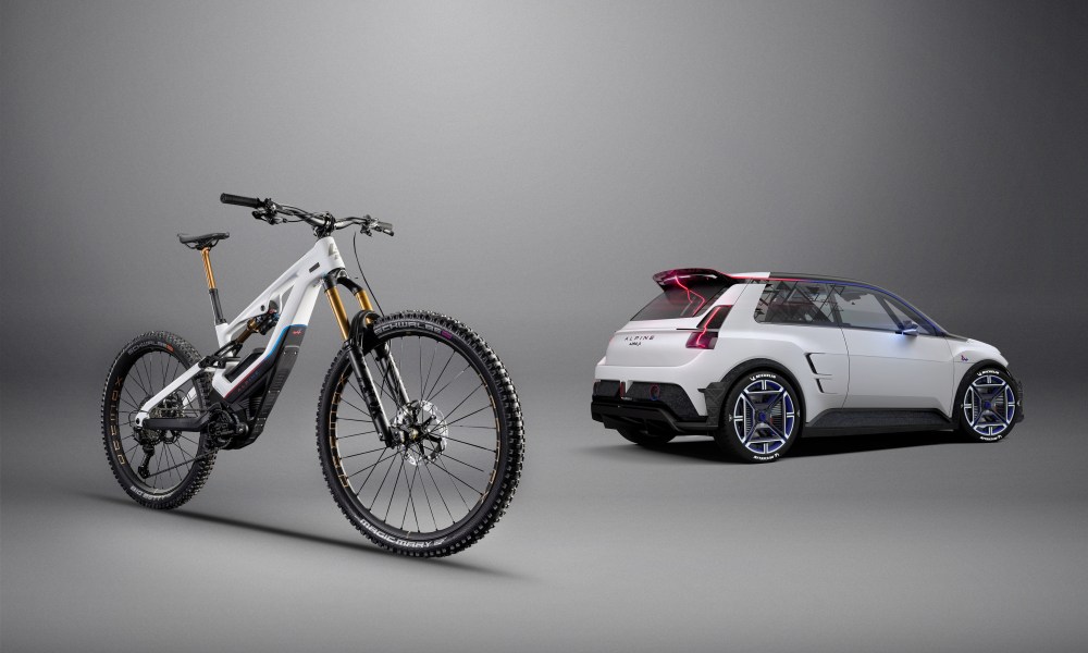 Alpine and Lapierre GLP III SE 2024 electric mountain bike, inspired by the A290 show car.