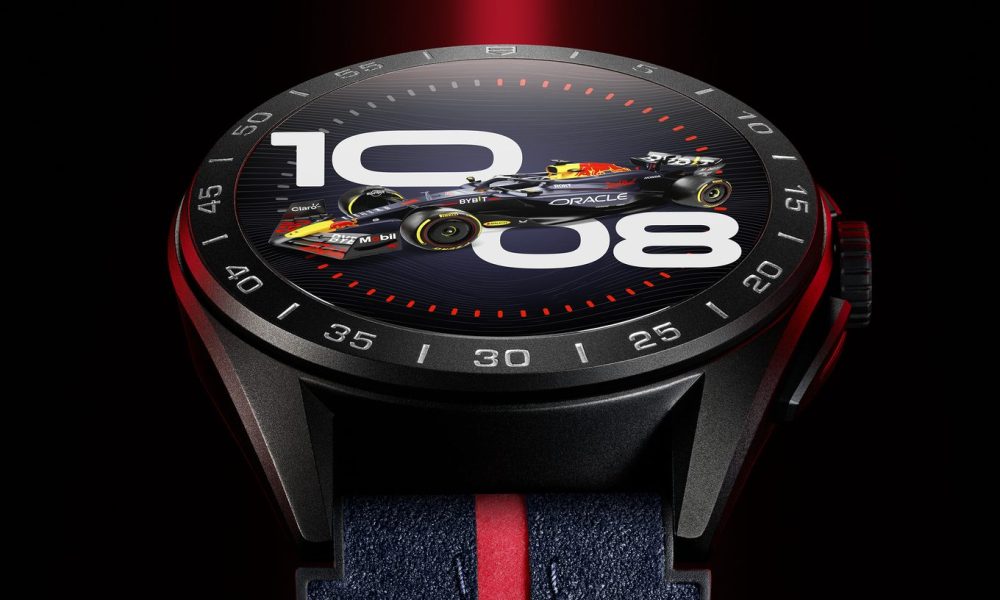 The TAG Heuer Connected Calibre E4 45MM x Oracle Red Bull Racing Edition