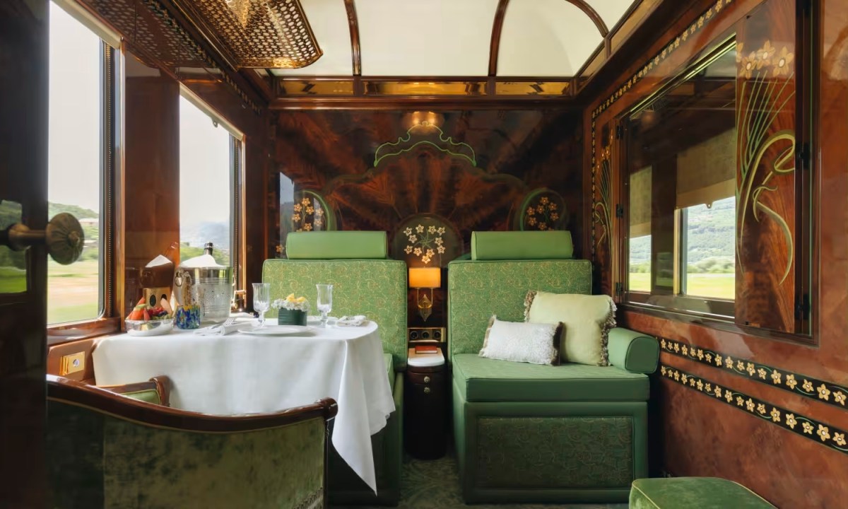 Luxury train