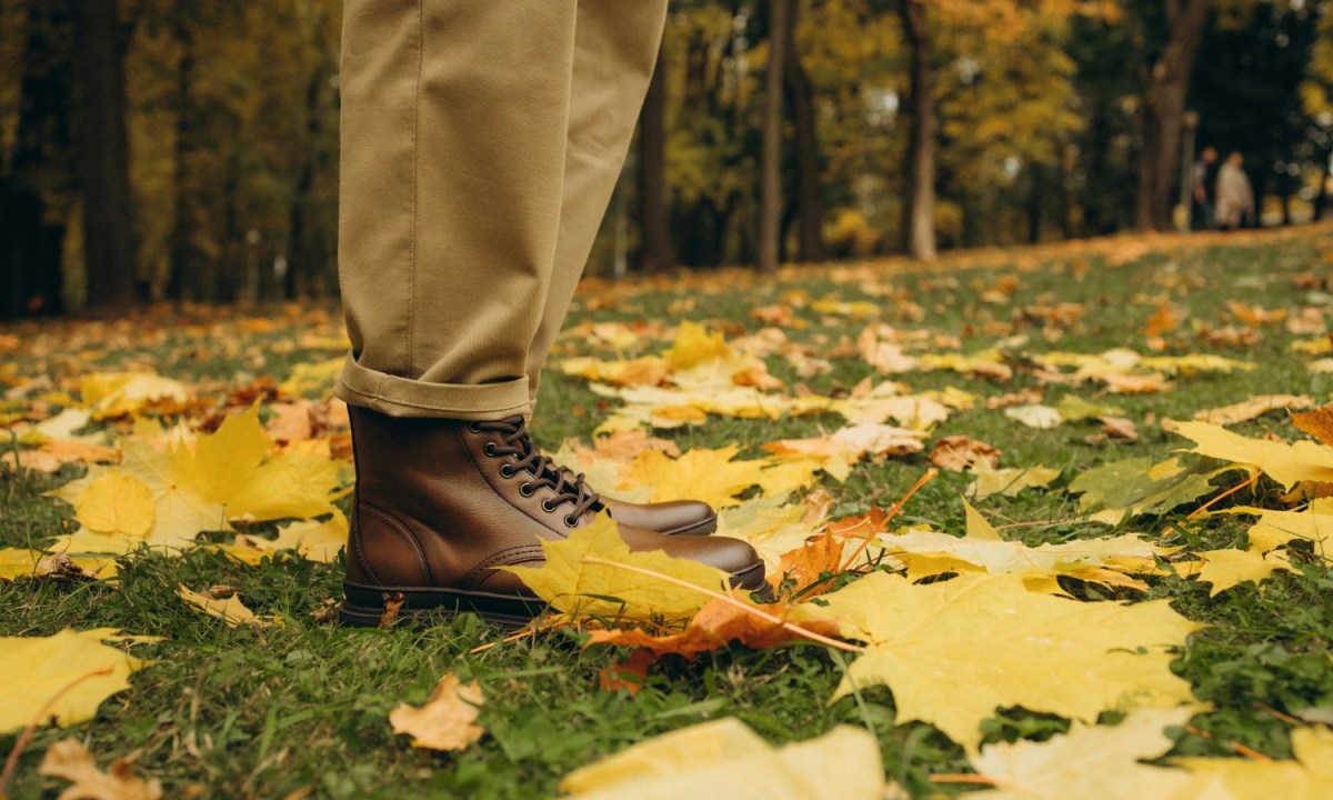 Man in chinos with boots