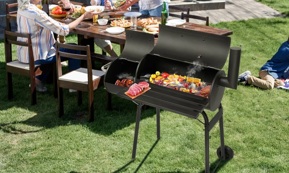 Zintown deal on BBQ Grill and smoker with family nearby