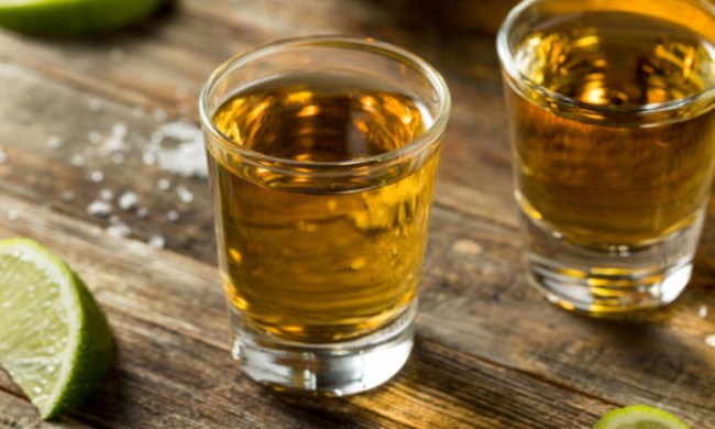 What is añejo tequila? All about the sweet spot of sipping tequilas ...