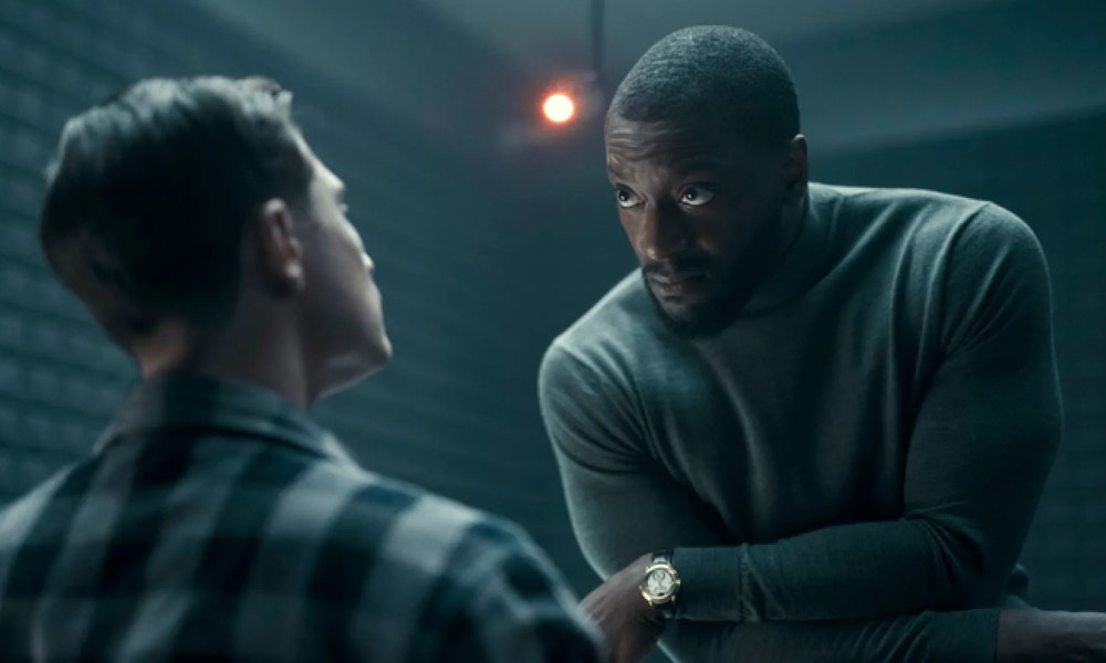 Aldis Hodge in Cross