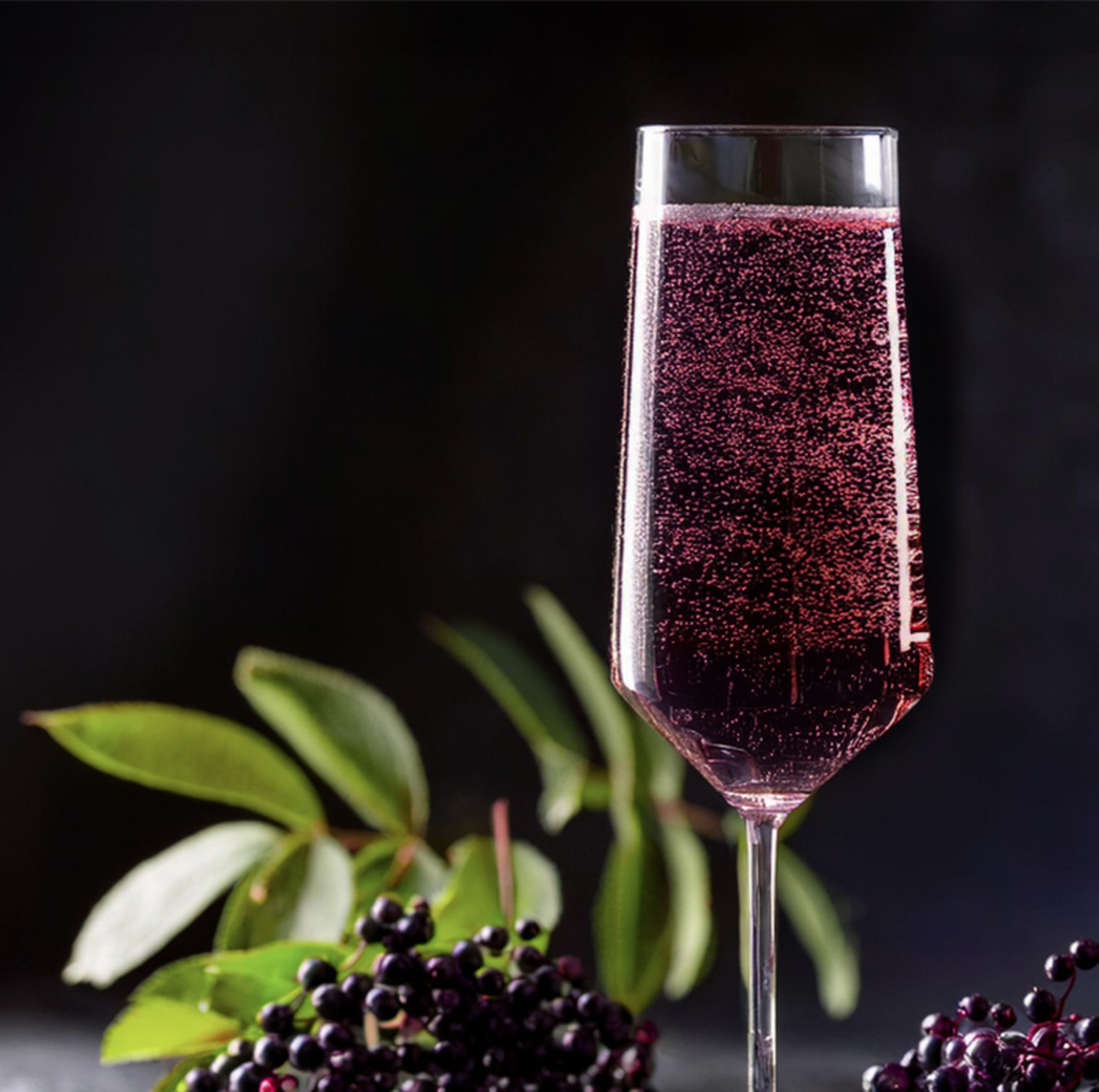 American Airlines elderberry sparkler