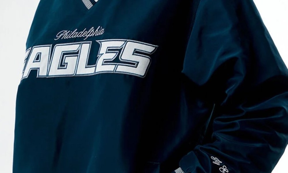 Pacsun Eagles pullover