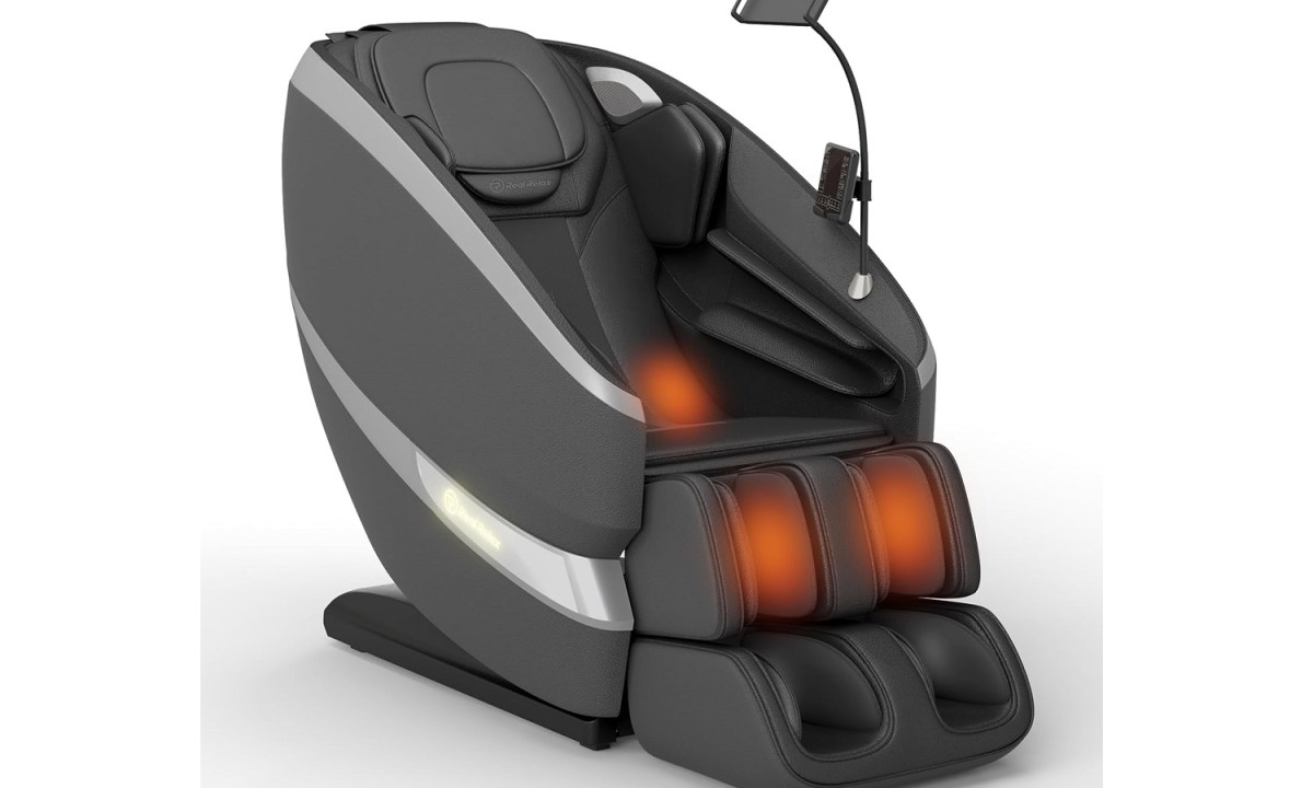 The Real Relax FS01-Pro Massage Chair on a white background.