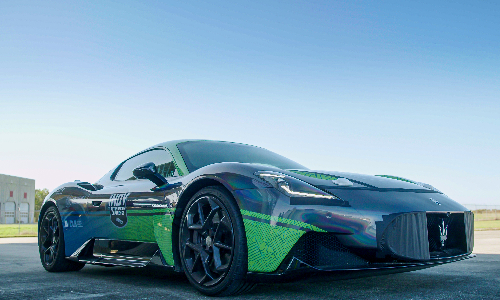 The Maserati Mc20 coupé, which poses the world's autonomous speed record with the autonomous challenge for the Indian challenge.